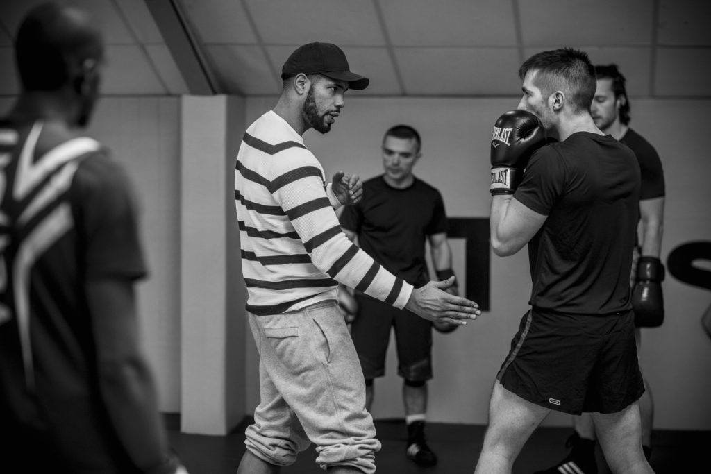 Salle de coaching boxe Paris pour entraînement physique et mental personnalisé